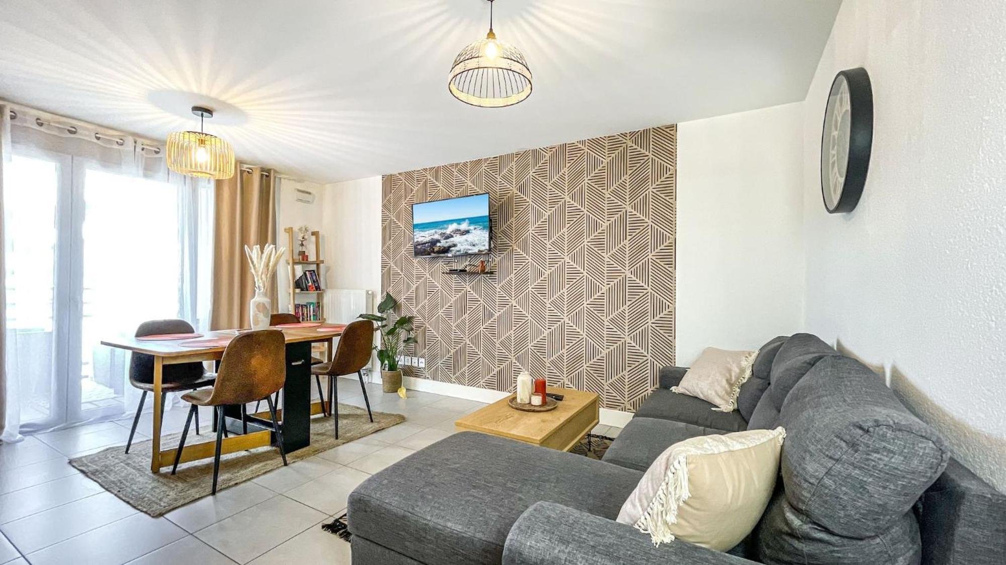 Homey Chloe - New - Parking Gratuit - Balcon Prive - Proche Geneve 안마스 외부 사진