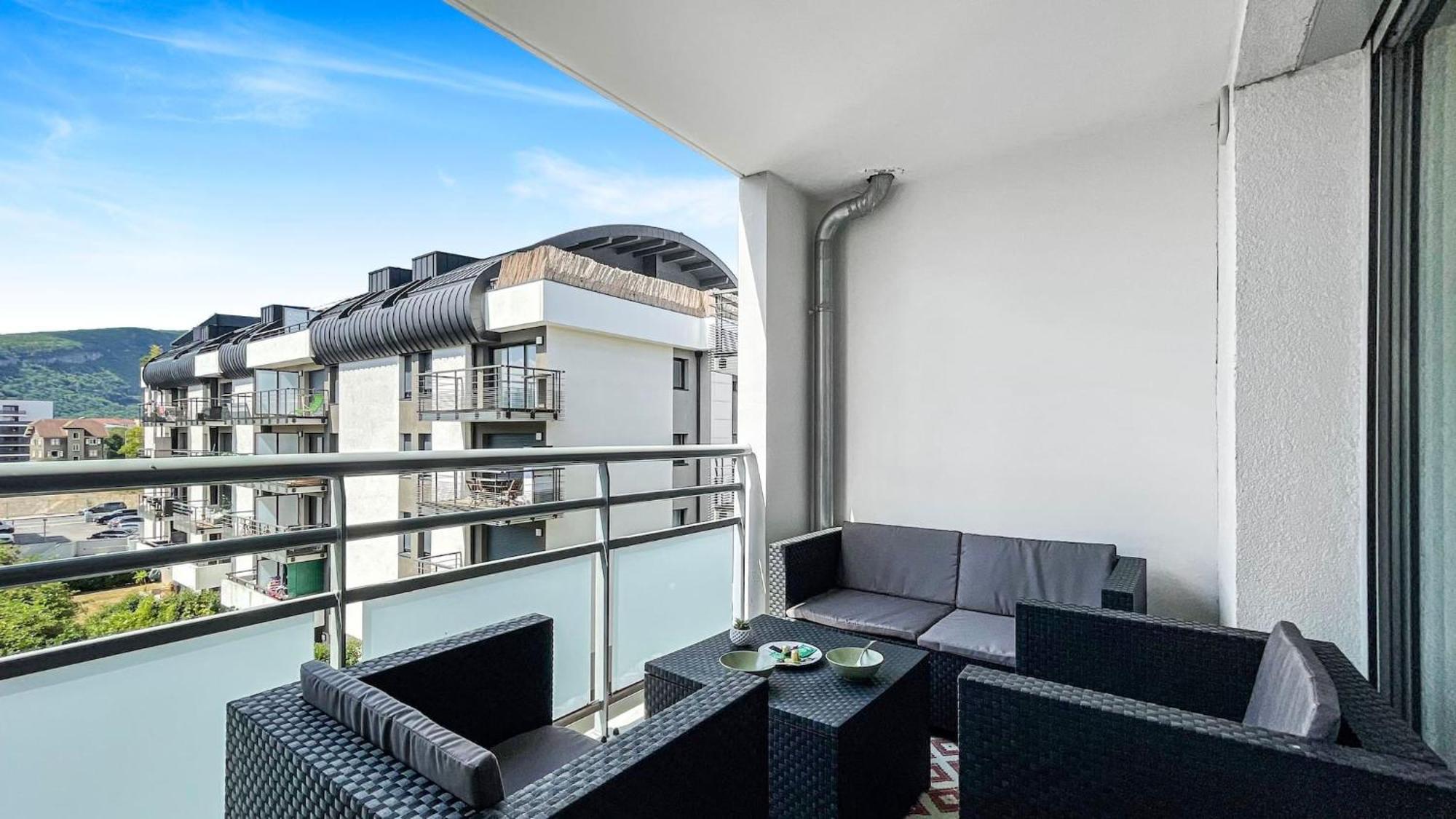 Homey Chloe - New - Parking Gratuit - Balcon Prive - Proche Geneve 안마스 외부 사진
