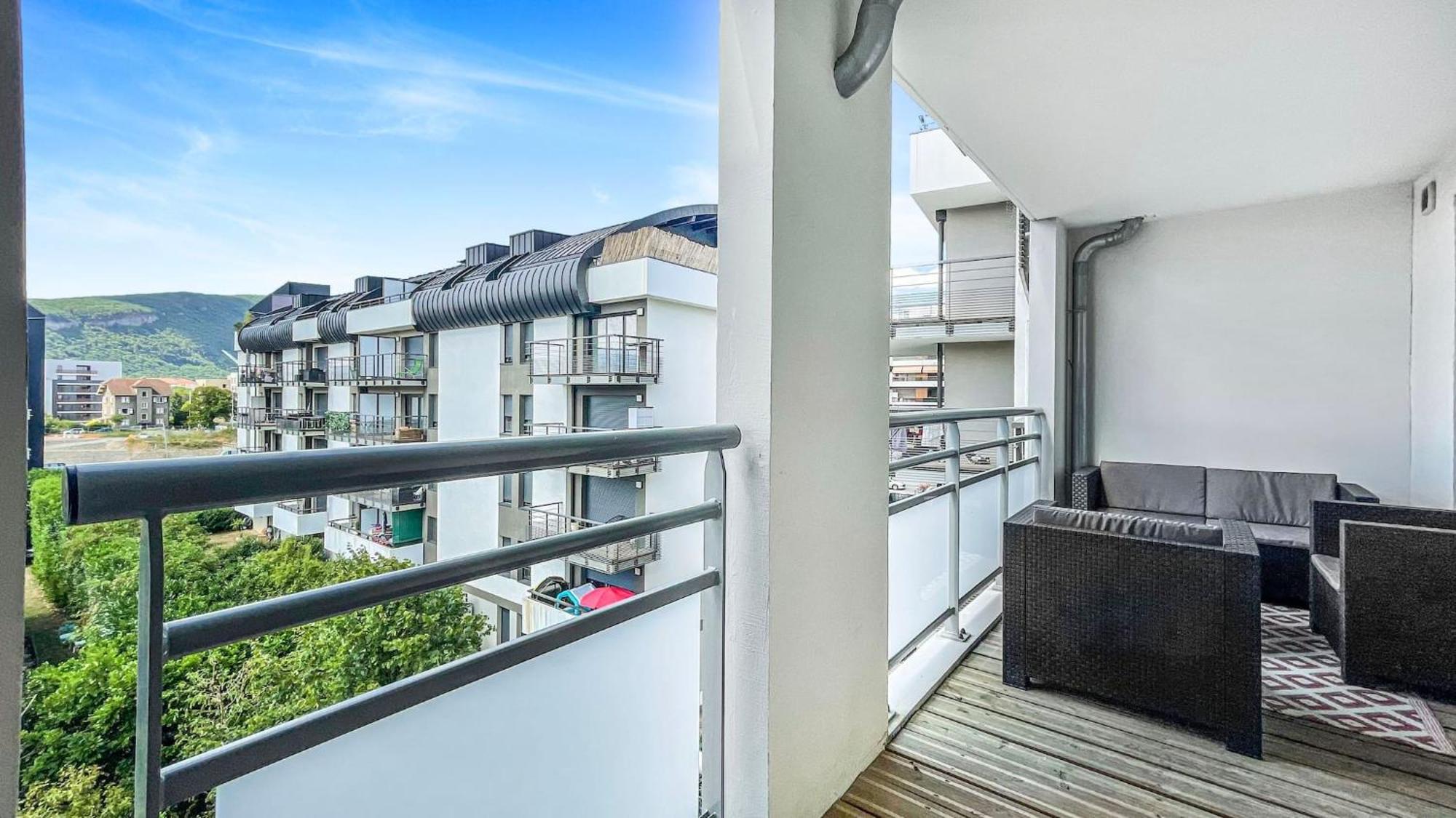 Homey Chloe - New - Parking Gratuit - Balcon Prive - Proche Geneve 안마스 외부 사진